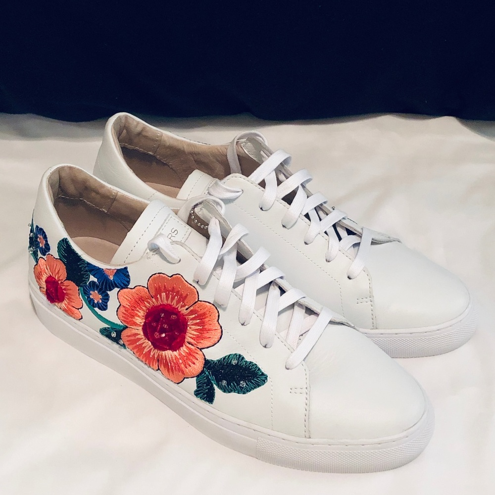 White Leather Embroidered Skechers 10